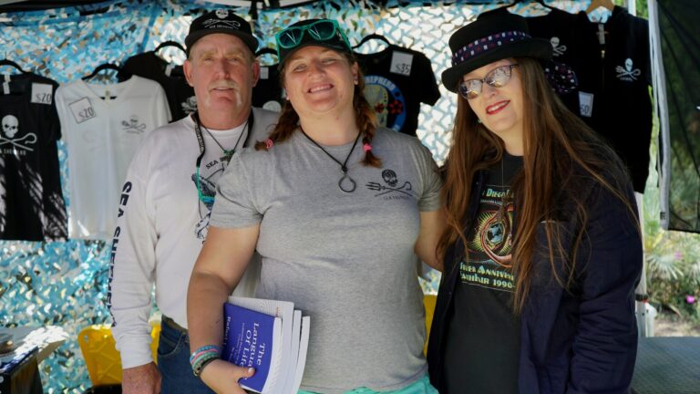 San Diego Earth Fair April 2018 - Horror Author Lori R. Lopez and Sea Shepherd