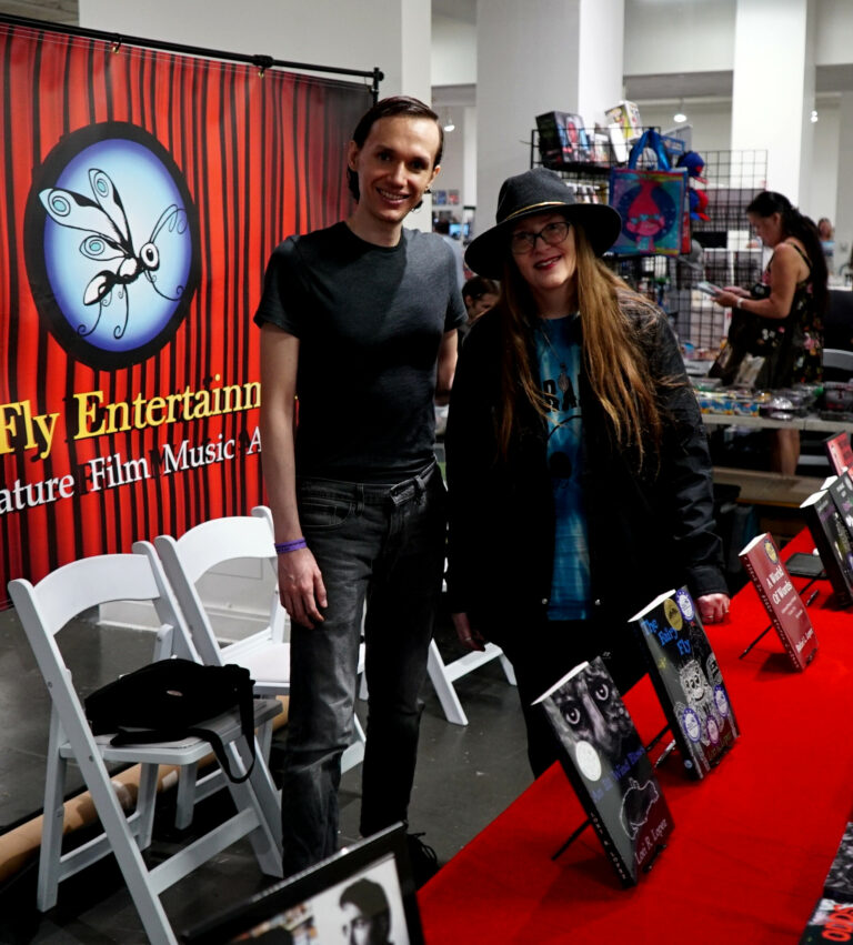 LA Comic Book & Sci-Fi Convention August 2018 - Noel Lopez and Horror Author Lori R. Lopez